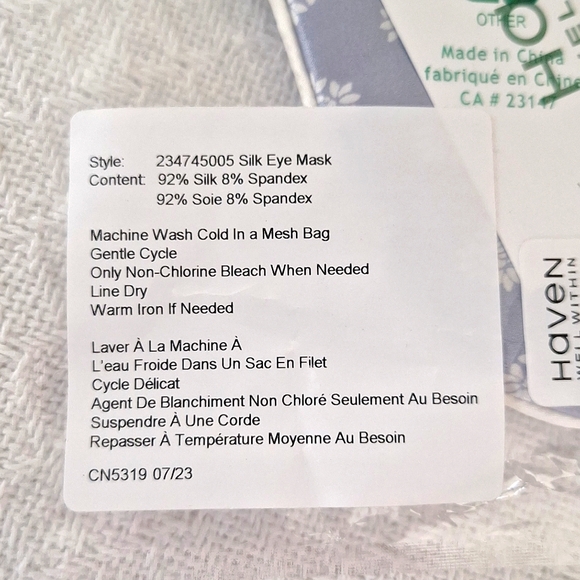 💤 Haven Well Within - Washable Silk Foulard Eye Mask. Talbots - Picture 2 of 5